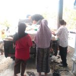 Keluaraga Penerima Manfaat Desa Sumberendo terima Bantuan Pangan Non Tunai
